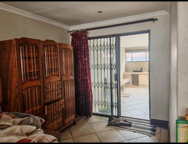 3 BEDROOM PROPERTY TO RENT IN VANDERBIJLPARK SE 3